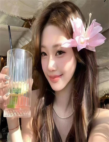 小蜜桃11免费高清电视剧大全_男女在私人影院不耻交易被抓_桃花村的女人全集